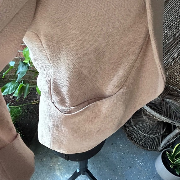 Aritzia Wilfred Elegant Women's Blush Jacket - Picture 3 of 9